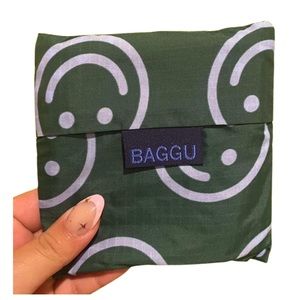Smiley Baggu Standard